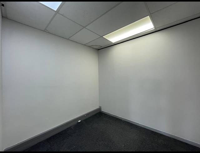 188.25M² OFFICE TO LET IN RIVONIA